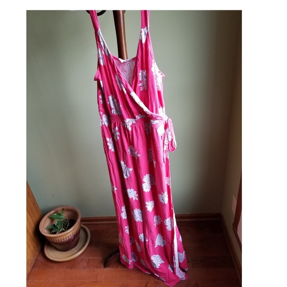 Old Navy Dresses & Skirts - Old Navy Long Pink Floral Maxi